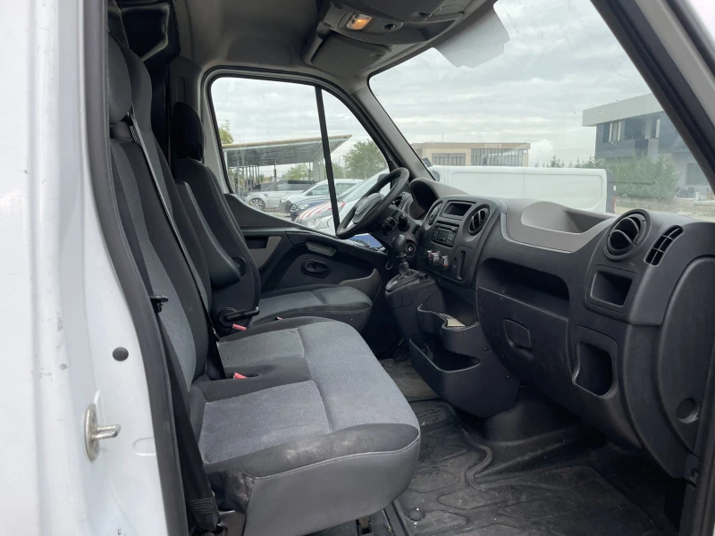 Renault Master, снимка 8 - Бусове и автобуси - 52143391
