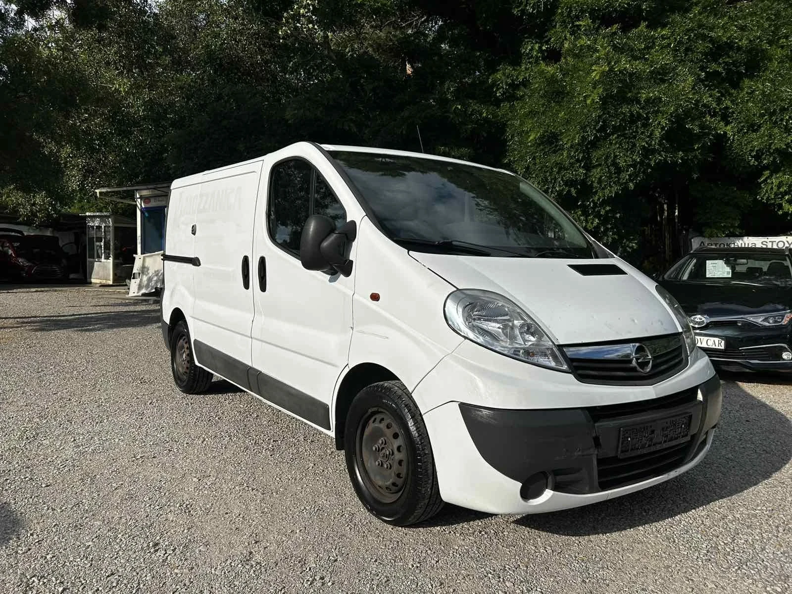 Opel Vivaro 2.0, снимка 2 - Бусове и автобуси - 56378552