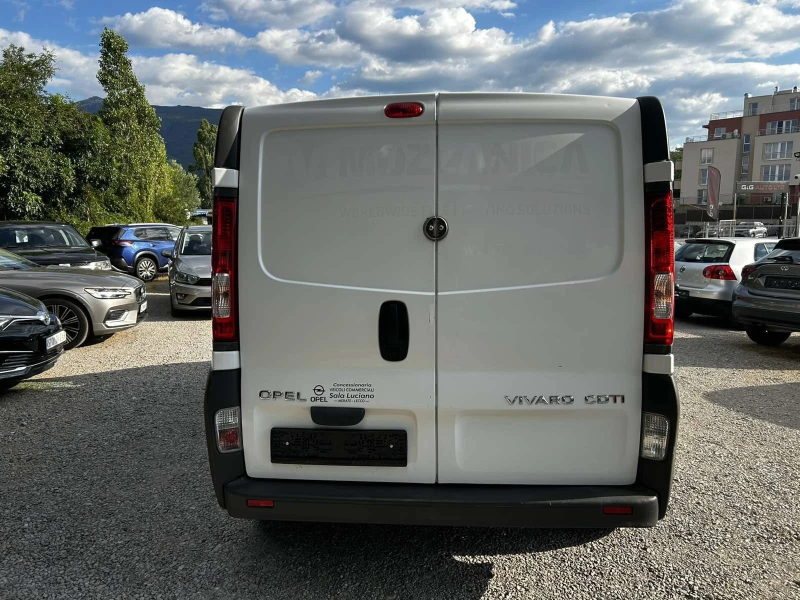 Opel Vivaro 2.0, снимка 5 - Бусове и автобуси - 56378552