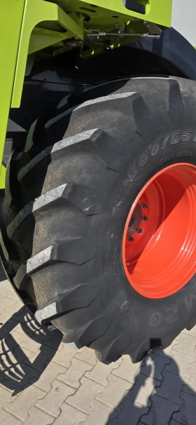 Комбайн Claas Lexion 660, снимка 11