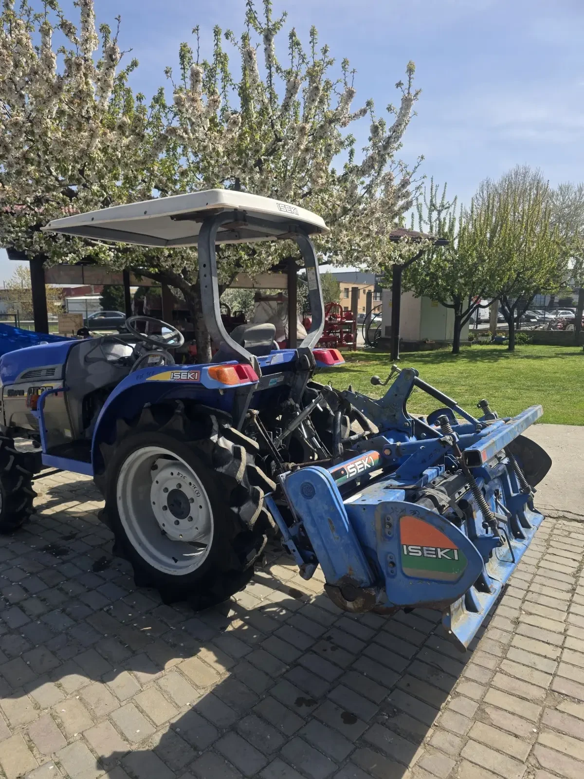 Трактор ISEKI AT 25, снимка 4 - Селскостопанска техника - 54225605