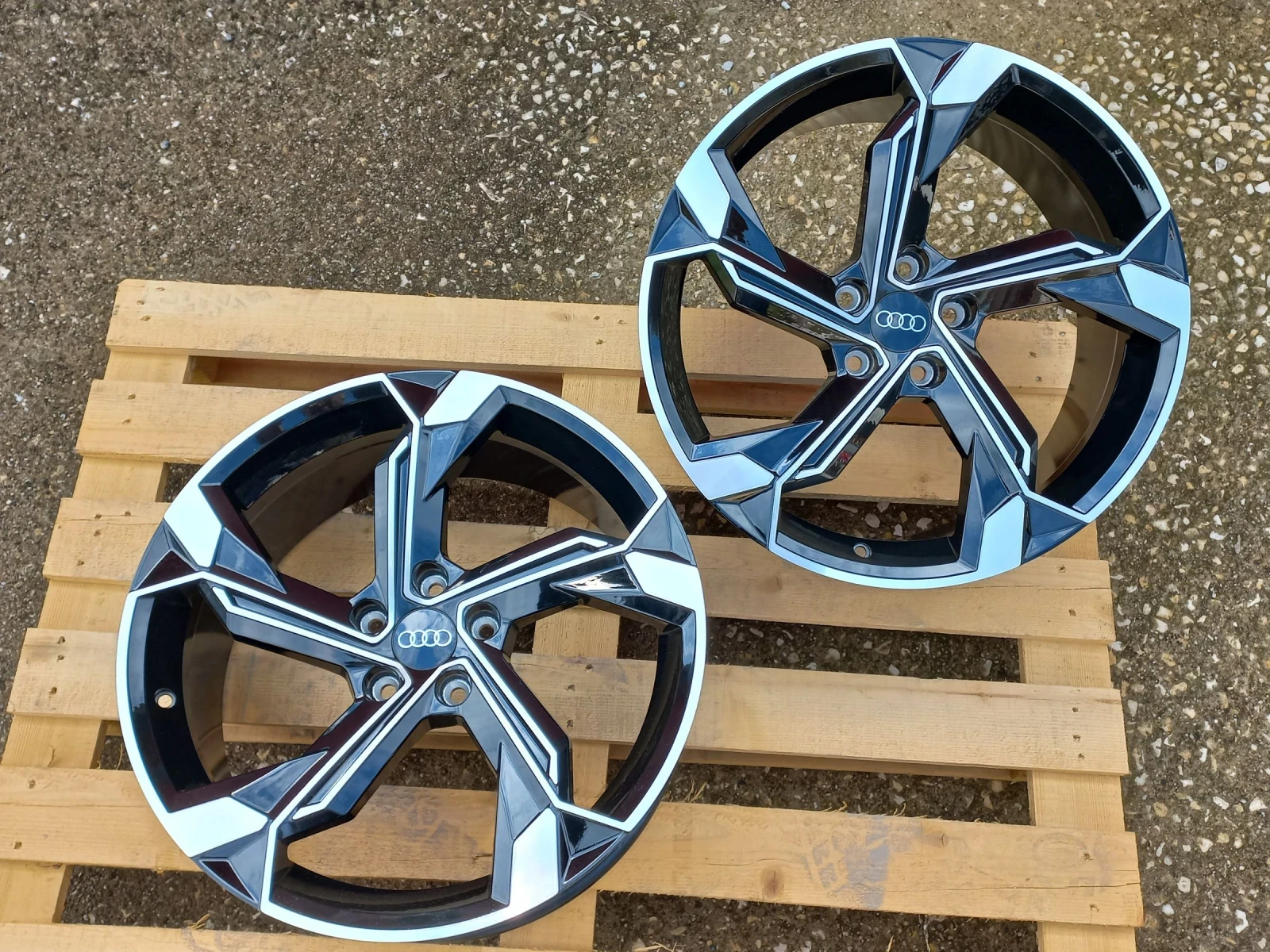 ������ | Mobile.bg � ����������� 15