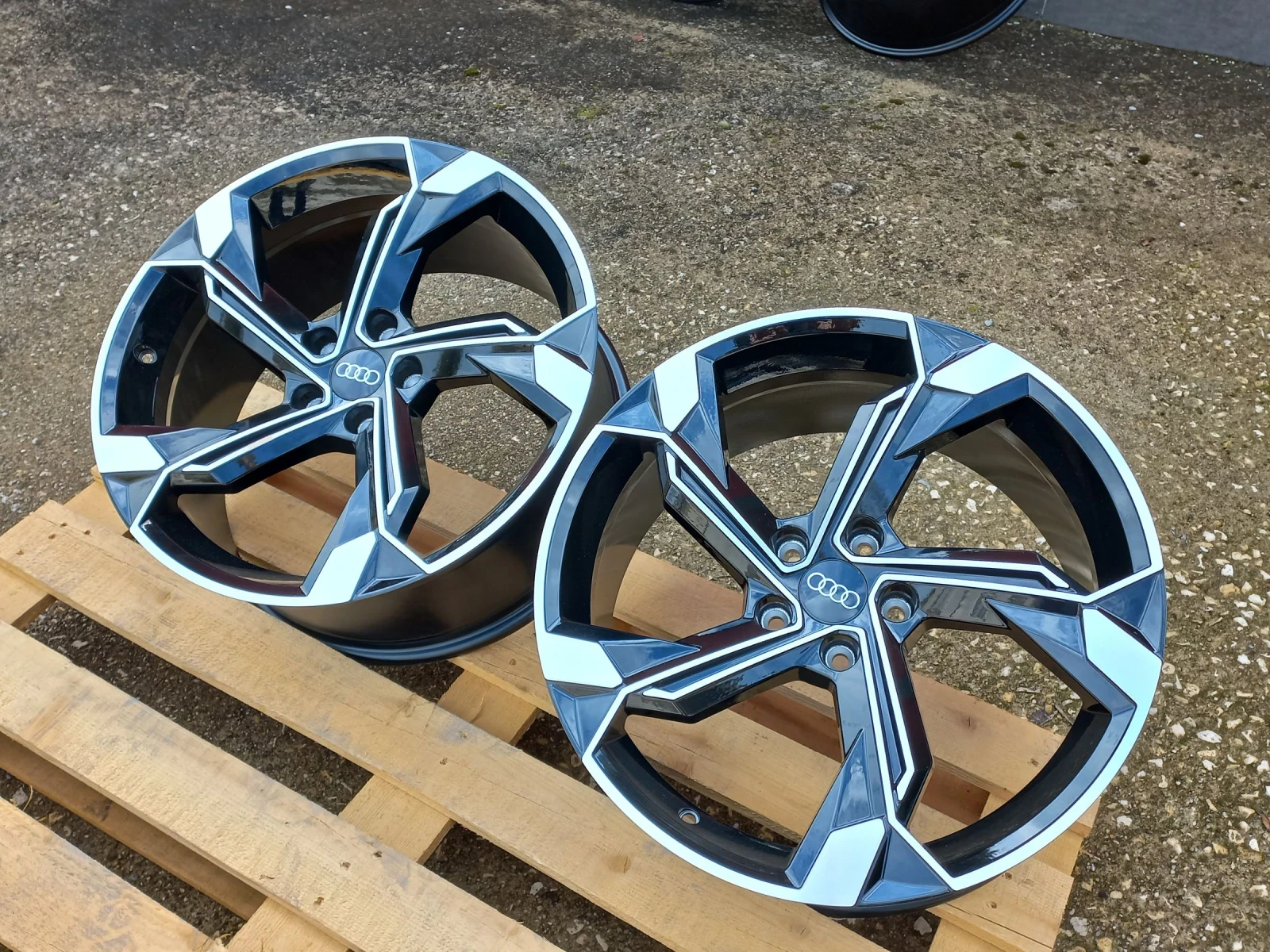 ������ | Mobile.bg � ����������� 14