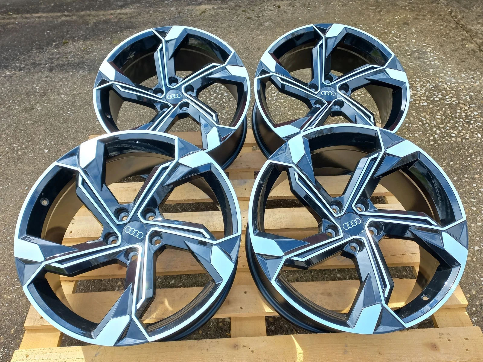 ������ | Mobile.bg � ����������� 8