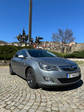 Opel Astra 2.0 cdti, снимка 1 - Автомобили и джипове - 45024140