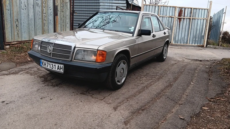 Mercedes-Benz 190 2.0 газ бензин автомат , снимка 1 - Автомобили и джипове - 47351097