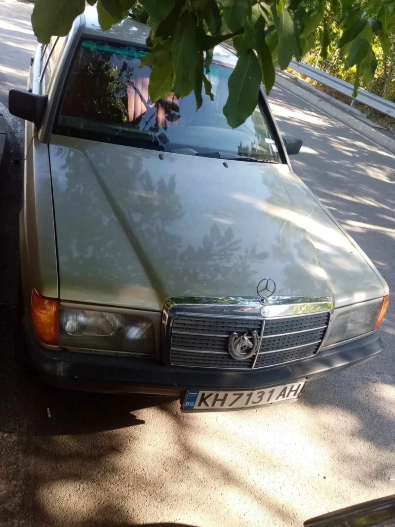 Mercedes-Benz 190 2.0 газ бензин автомат , снимка 4 - Автомобили и джипове - 47351097