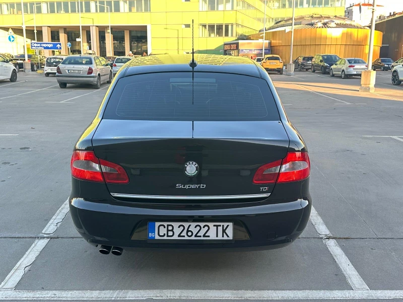 Skoda Superb 2.0TDI L&K LED, снимка 7 - Автомобили и джипове - 47765361