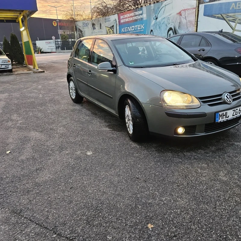 VW Golf 1.6 бензин нов внос Германия, снимка 2 - Автомобили и джипове - 48233577