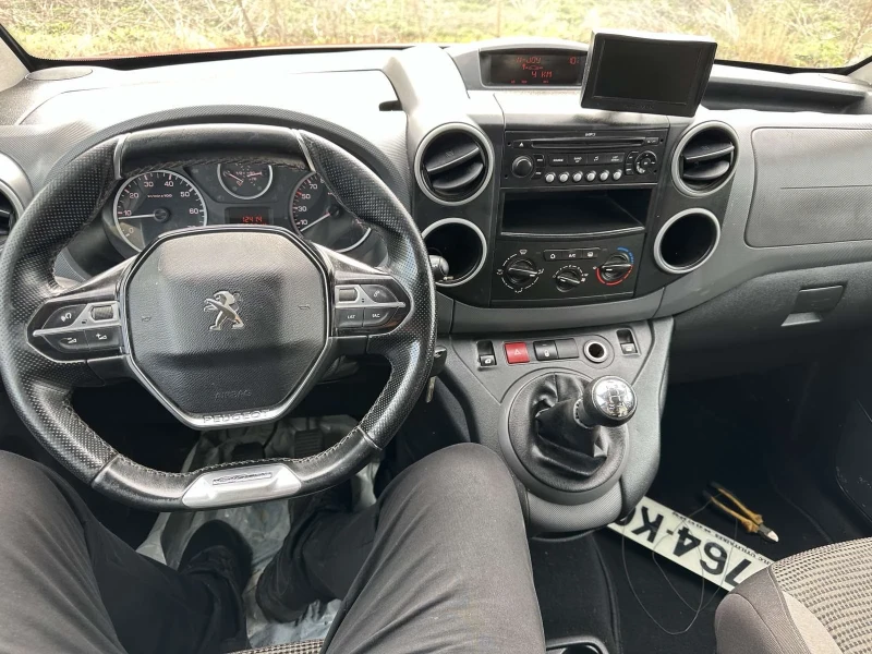 Peugeot Partner 1.6 HDI Tepee Нов Внос!, снимка 11 - Автомобили и джипове - 49082076