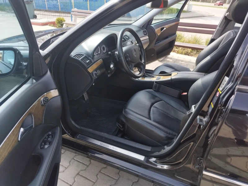 Mercedes-Benz E 280, снимка 8 - Автомобили и джипове - 49516612