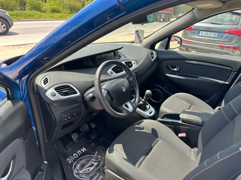 Renault Scenic 1.9dci-131к.с.! Keyless Go! Euro5! , снимка 11 - Автомобили и джипове - 50325413