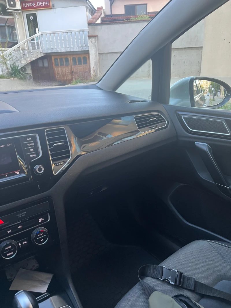 VW Golf 1.6TDI, снимка 10 - Автомобили и джипове - 51614185