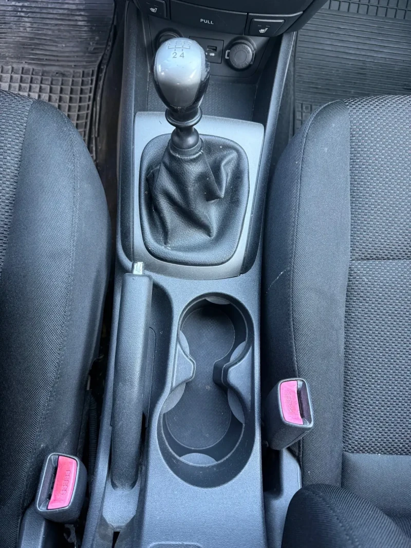 Hyundai I30 1.4 бензин, 109 к.с., снимка 13 - Автомобили и джипове - 51822988