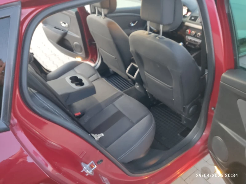 Renault Megane 1.9 DCI 130 hp, снимка 9 - Автомобили и джипове - 52067352