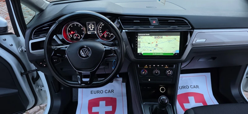 VW Touran 1.4 TSI * 7 МЕСТЕН* * ШВЕЙЦАРИЯ* , снимка 11 - Автомобили и джипове - 52632312