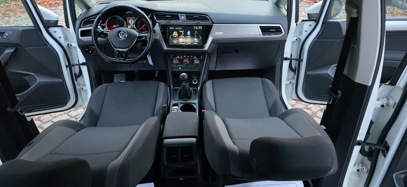 VW Touran 1.4 TSI * 7 МЕСТЕН* * ШВЕЙЦАРИЯ* , снимка 10 - Автомобили и джипове - 52632312