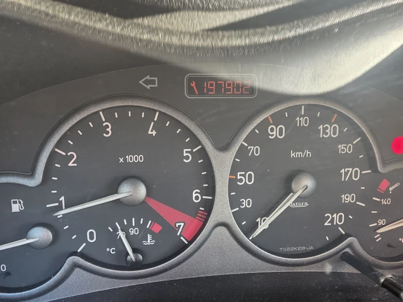 Peugeot 206 1.4, снимка 6 - Автомобили и джипове - 52790192