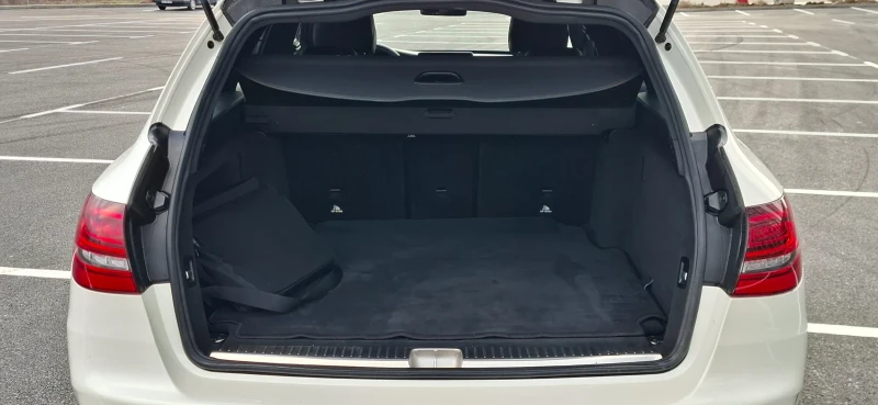 Mercedes-Benz C 220 4matic Amg Pack Full Digital SWISS Edition, снимка 11 - Автомобили и джипове - 52914416