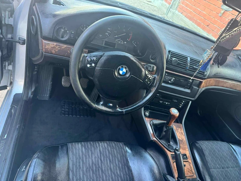 BMW 530, снимка 11 - Автомобили и джипове - 53326306