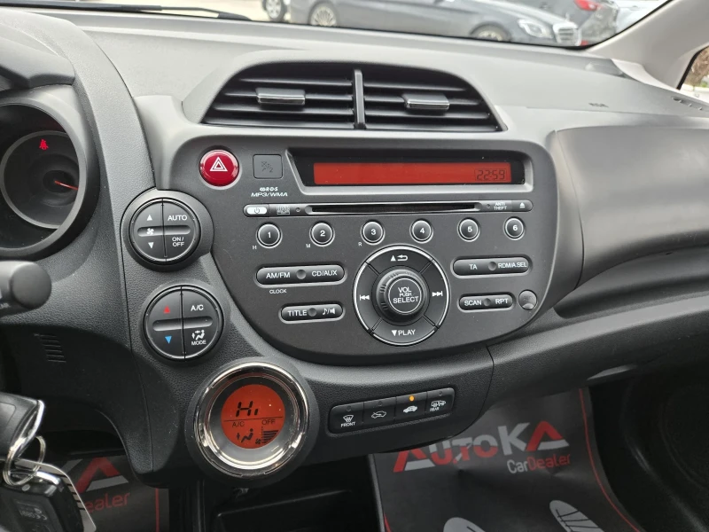 Honda Jazz 1.4i-99кс= 127.000км= ГАЗ= КЛИМАТРОНИК= АВТОПИЛОТ, снимка 16 - Автомобили и джипове - 53446081
