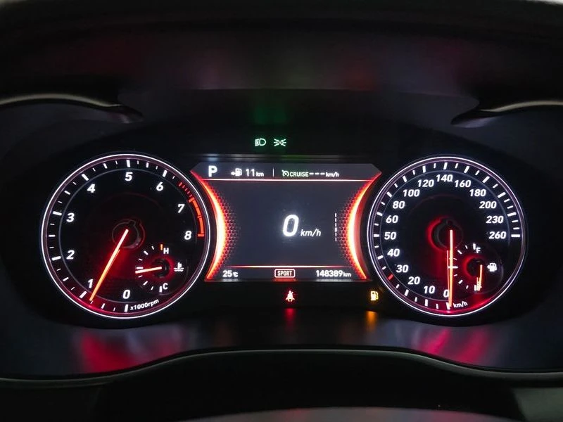 Genesis G70 2.0 Automatic, снимка 10 - Автомобили и джипове - 55598184