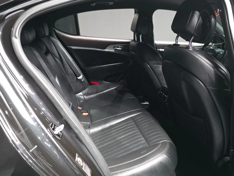 Genesis G70 2.0 Automatic, снимка 16 - Автомобили и джипове - 55598184