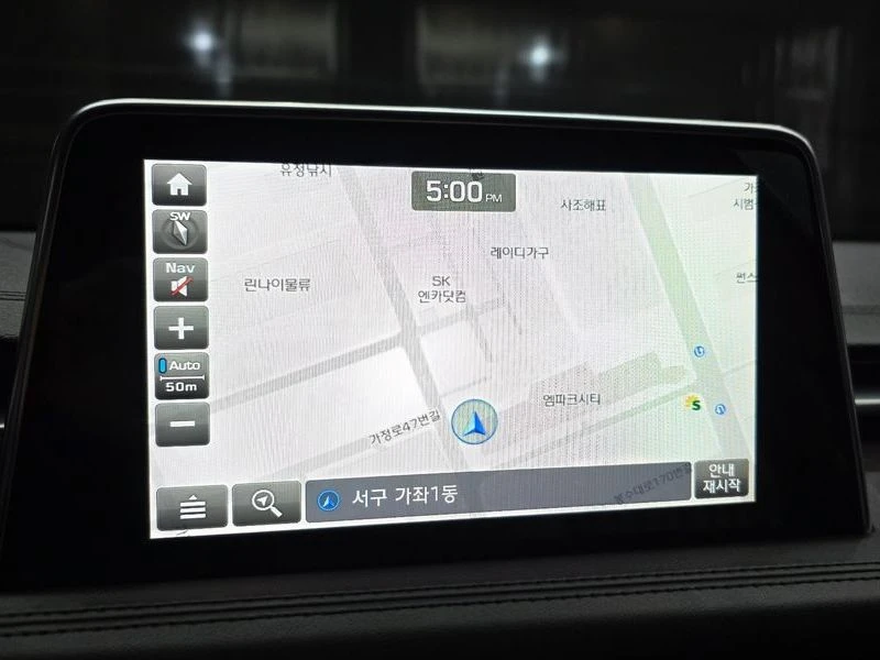 Genesis G70 2.0 Automatic, снимка 12 - Автомобили и джипове - 55598184