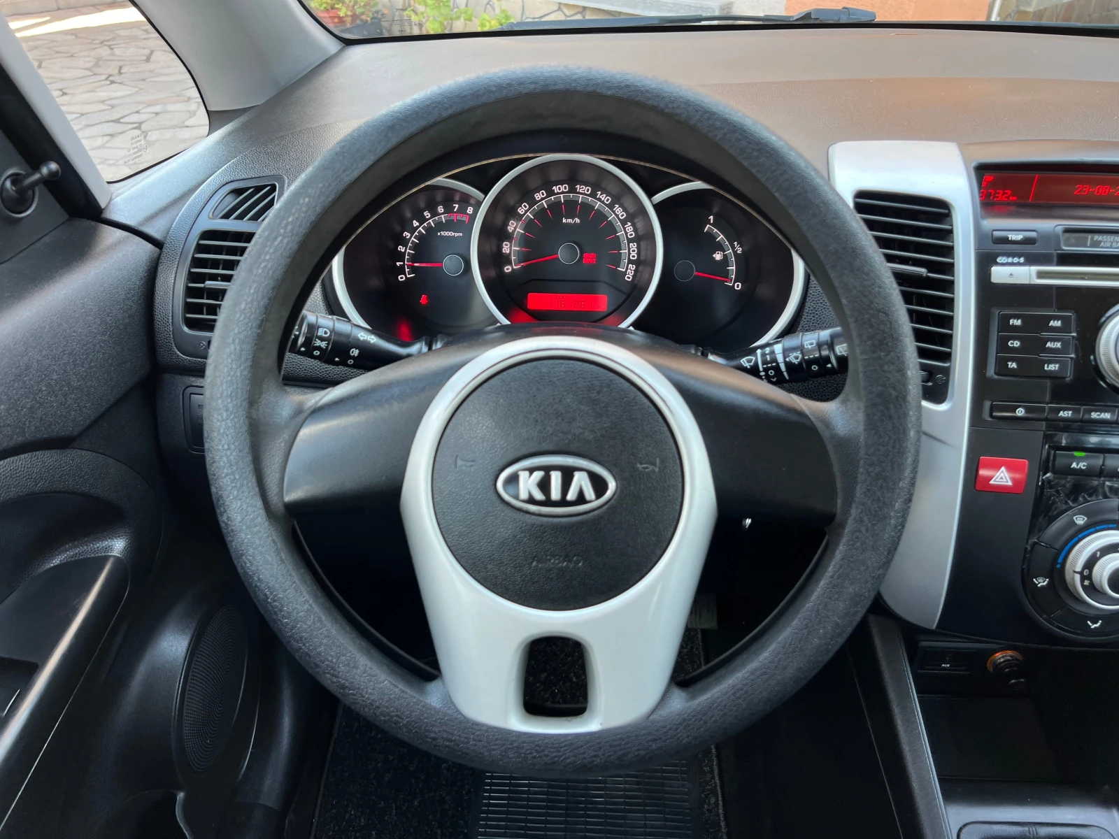 Kia Venga 1.4i* 90ks* ТОП * КАТО НОВА* ЛИЗИНГ - изображение 7