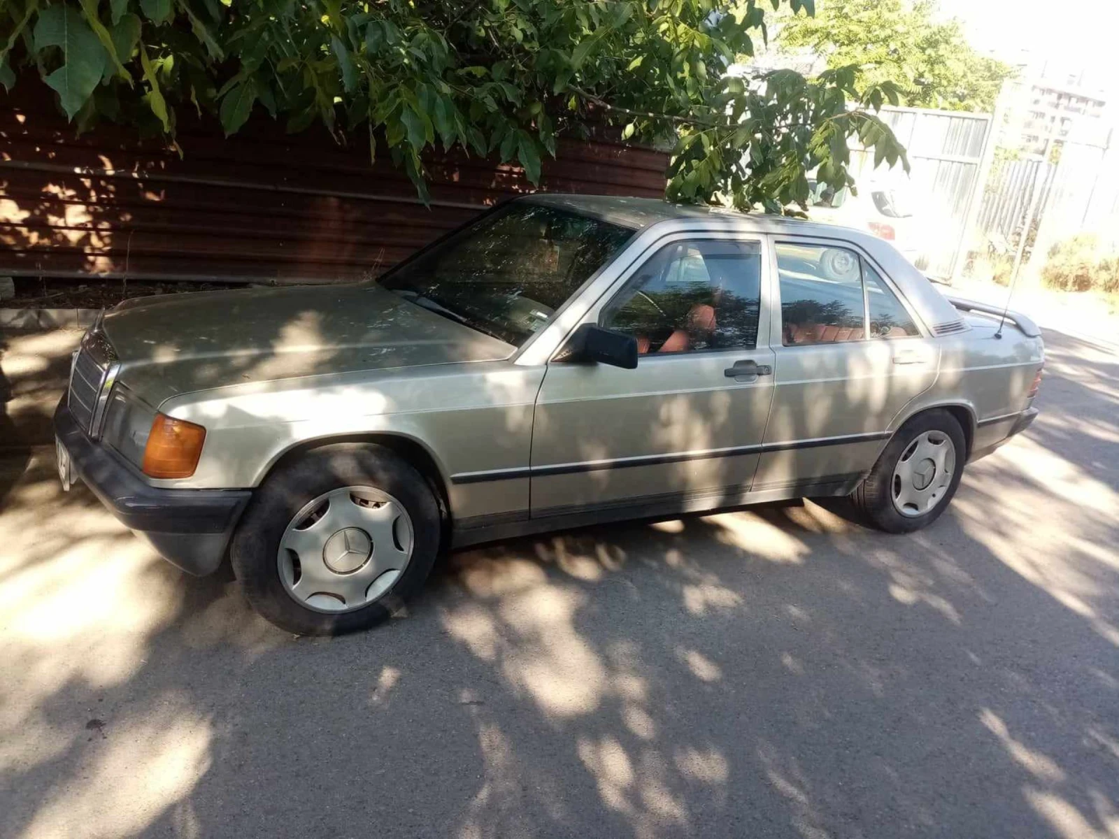 Mercedes-Benz 190 2.0 газ бензин автомат  - изображение 6