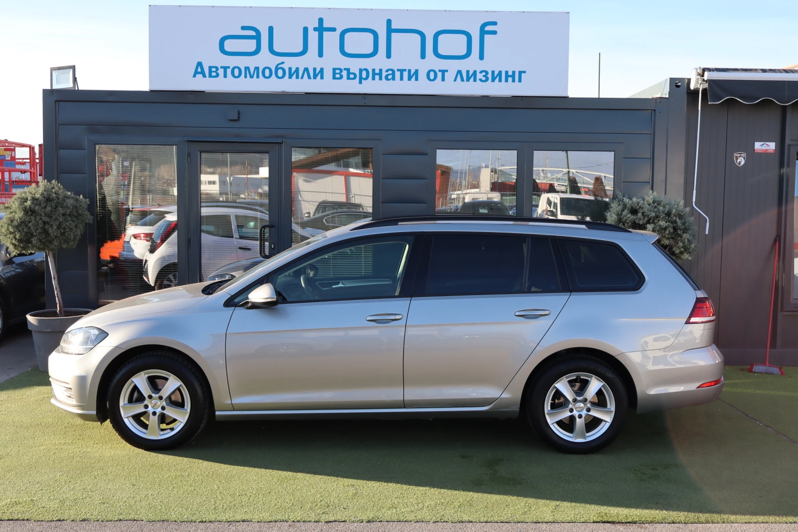 VW Golf 1.6TDI/116к.с./MT/N1 - изображение 2