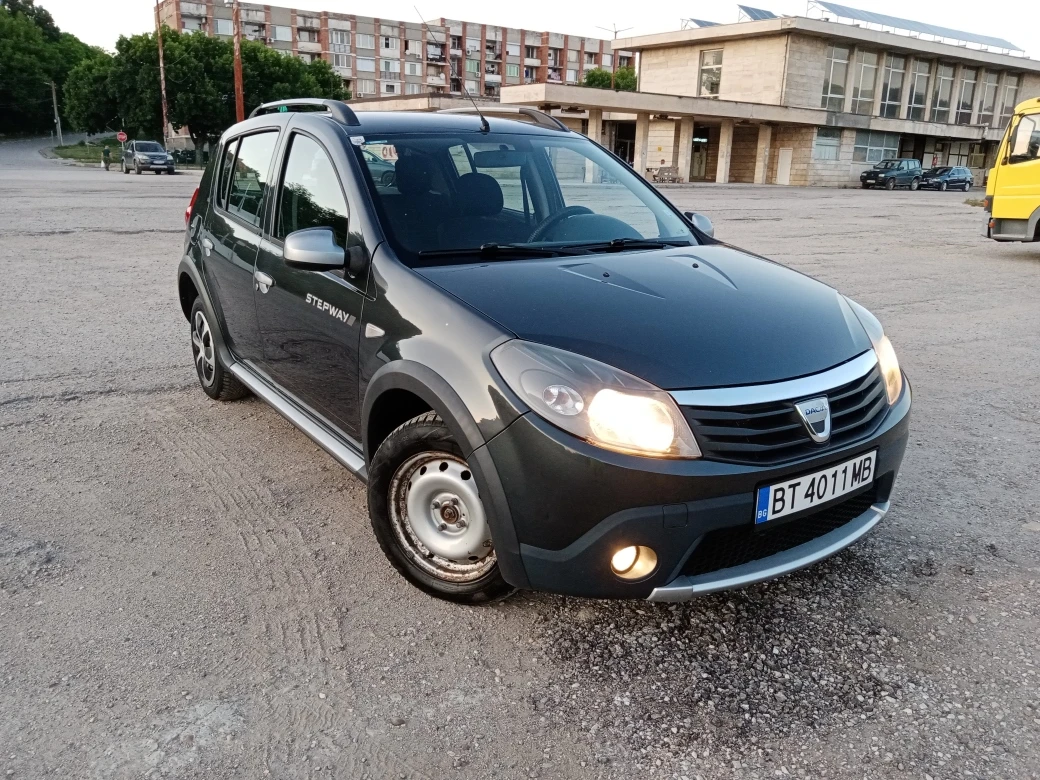 Dacia Sandero 1.6i KLIMA - изображение 2
