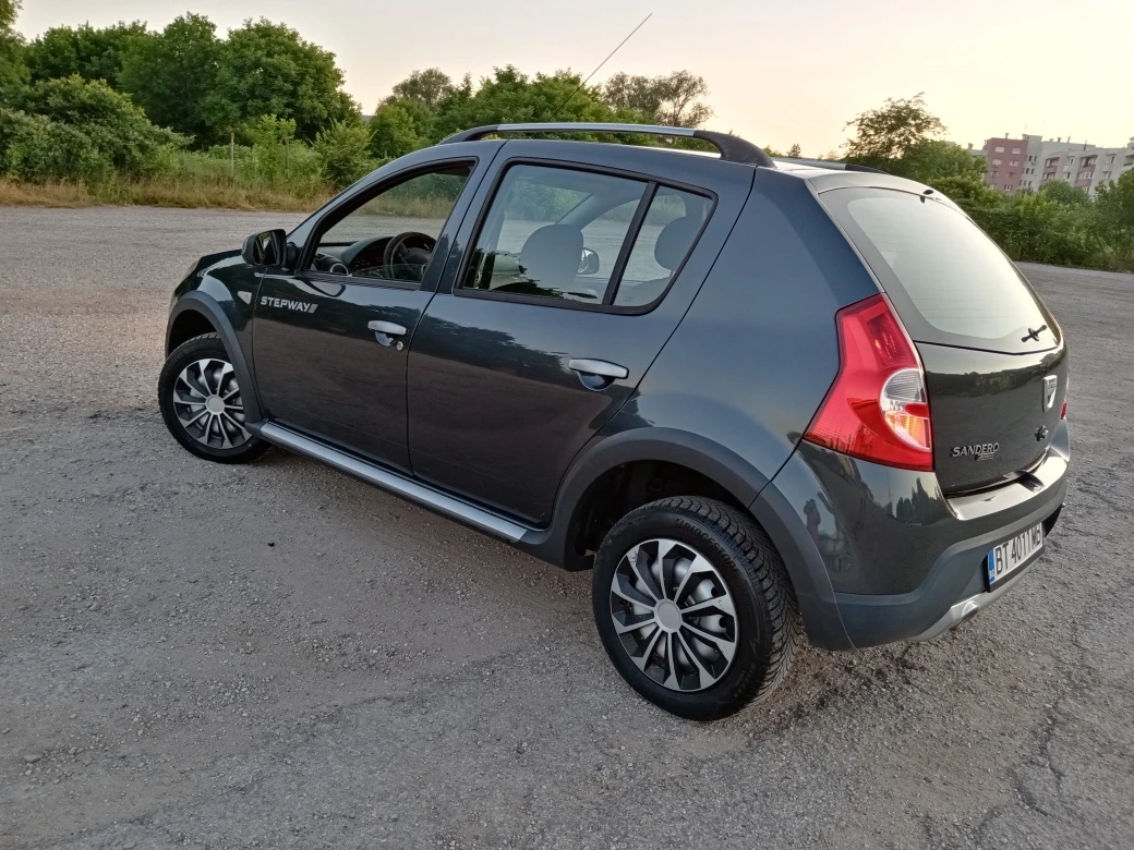 Dacia Sandero 1.6i KLIMA - изображение 4