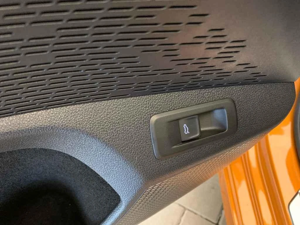 Skoda Octavia RS 2.0 TSI COMBI DSG MATRIX-LED PANO CAMERA - изображение 9