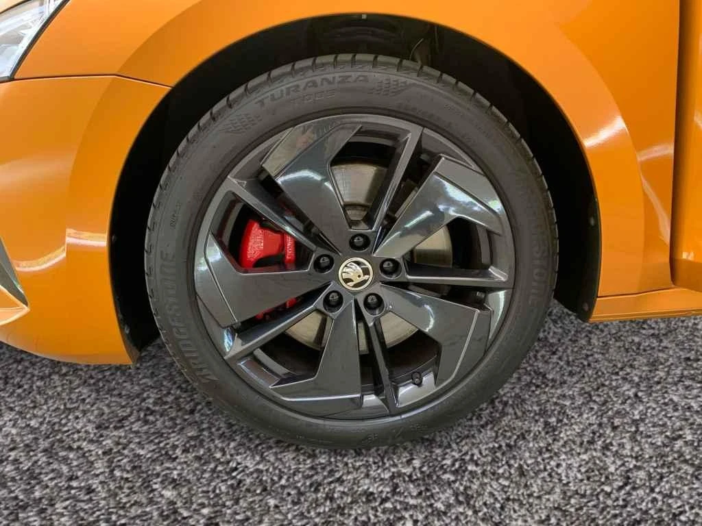 Skoda Octavia RS 2.0 TSI COMBI DSG MATRIX-LED PANO CAMERA - изображение 7