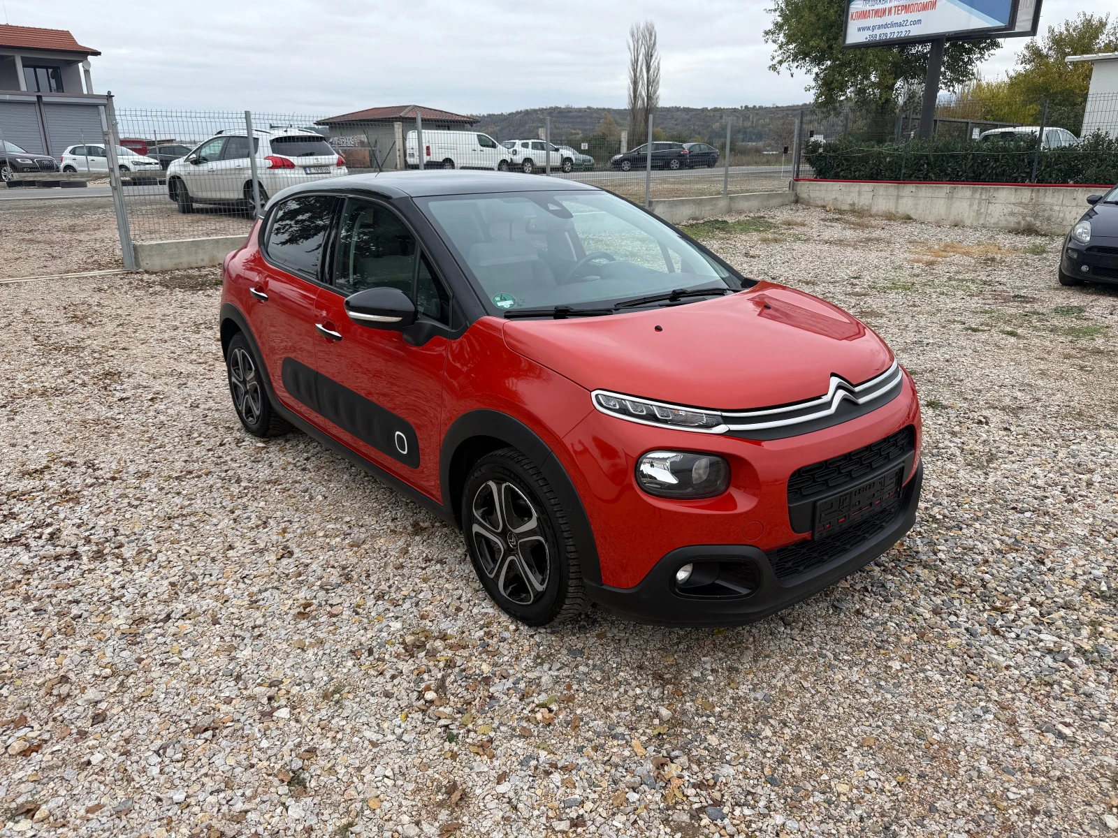 Citroen C3 1.2i/110ps/Panorama/Keyless Go/Full option/Euro6 | Mobile.bg   1