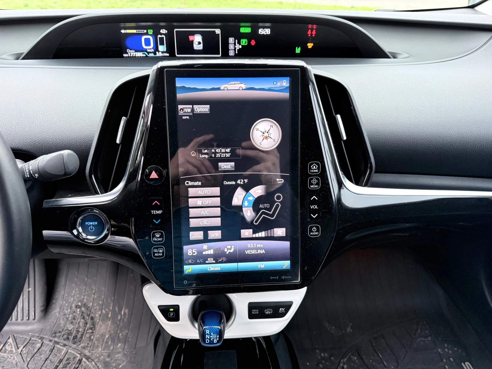 Toyota Prius PRIME* Plug in Hybrid* KeyLess*  | Mobile.bg � ����������� 13