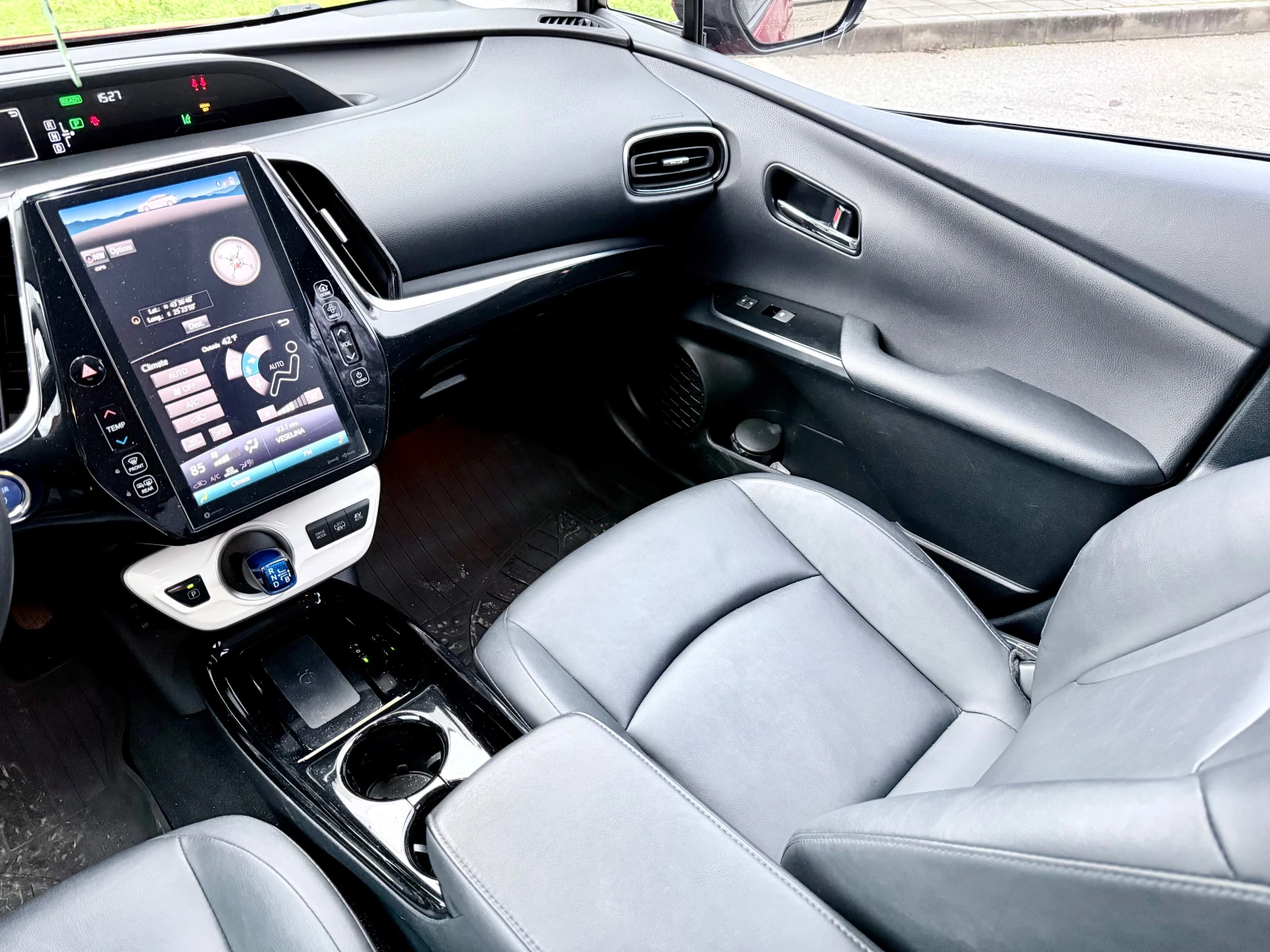 Toyota Prius PRIME* Plug in Hybrid* KeyLess*  | Mobile.bg � ����������� 12