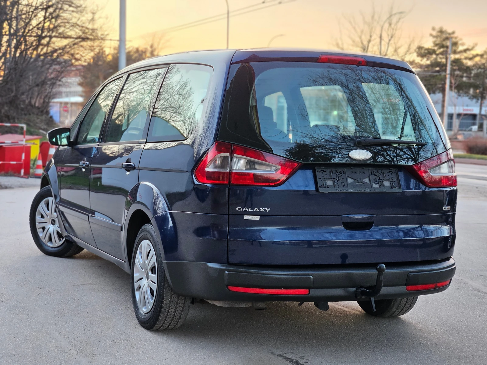 Ford Galaxy 2.0, 116к.с., 7 места, Перфектен!!! - изображение 8