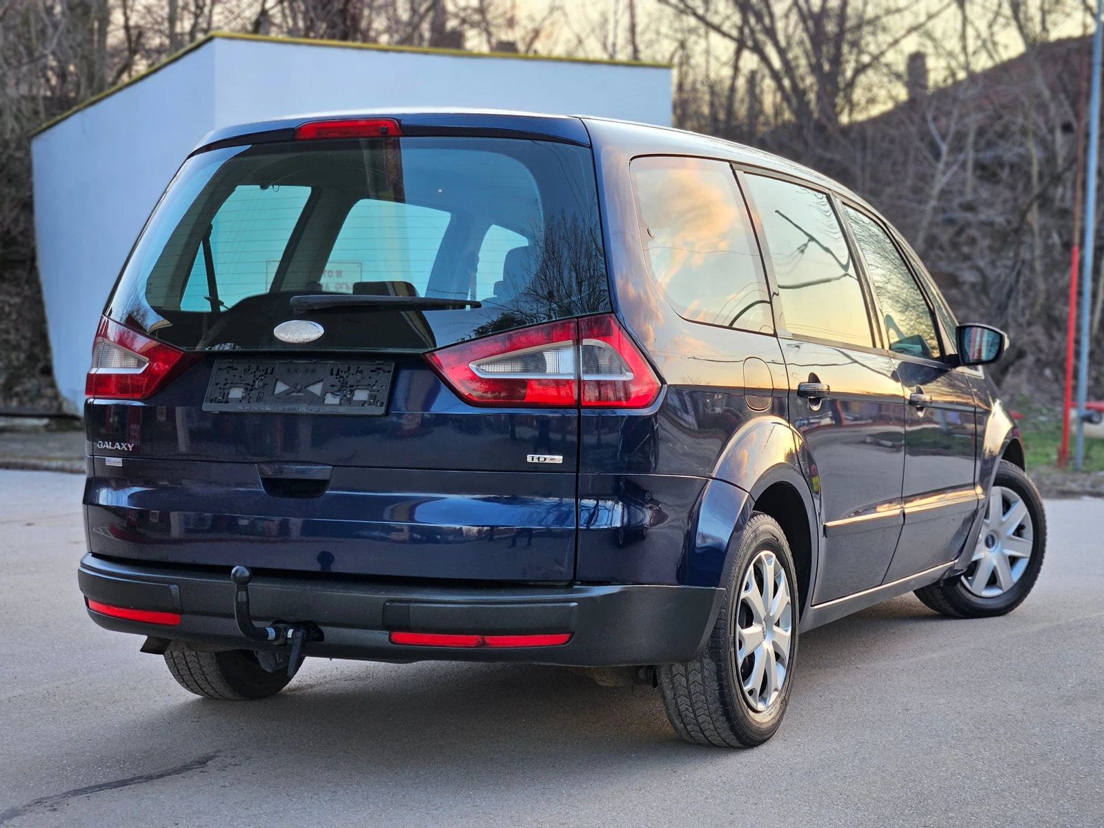 Ford Galaxy 2.0, 116к.с., 7 места, Перфектен!!! - изображение 5