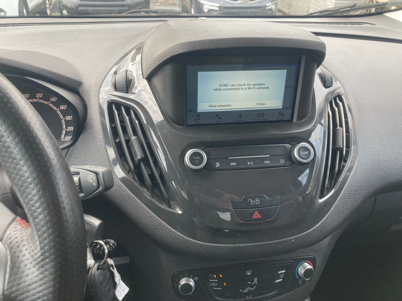 Ford Tourneo Connect, снимка 11 - Автомобили и джипове - 53734108