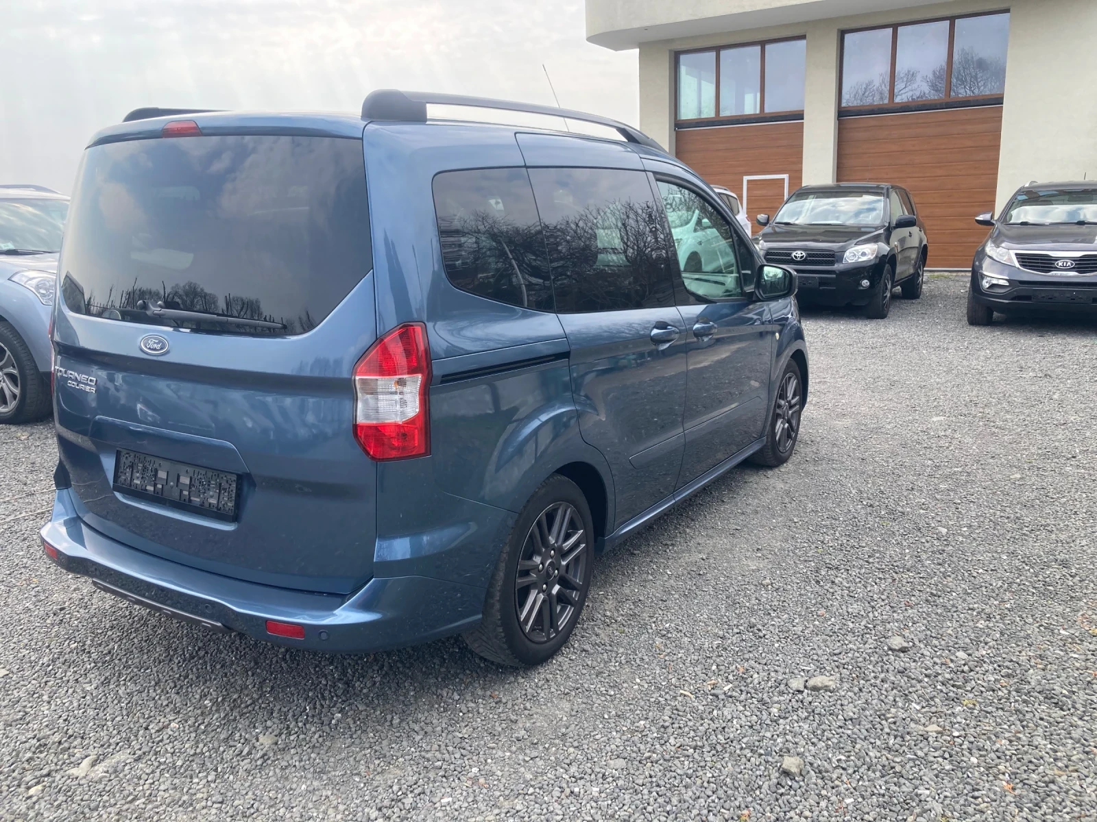 Ford Tourneo Connect, снимка 4 - Автомобили и джипове - 53734108