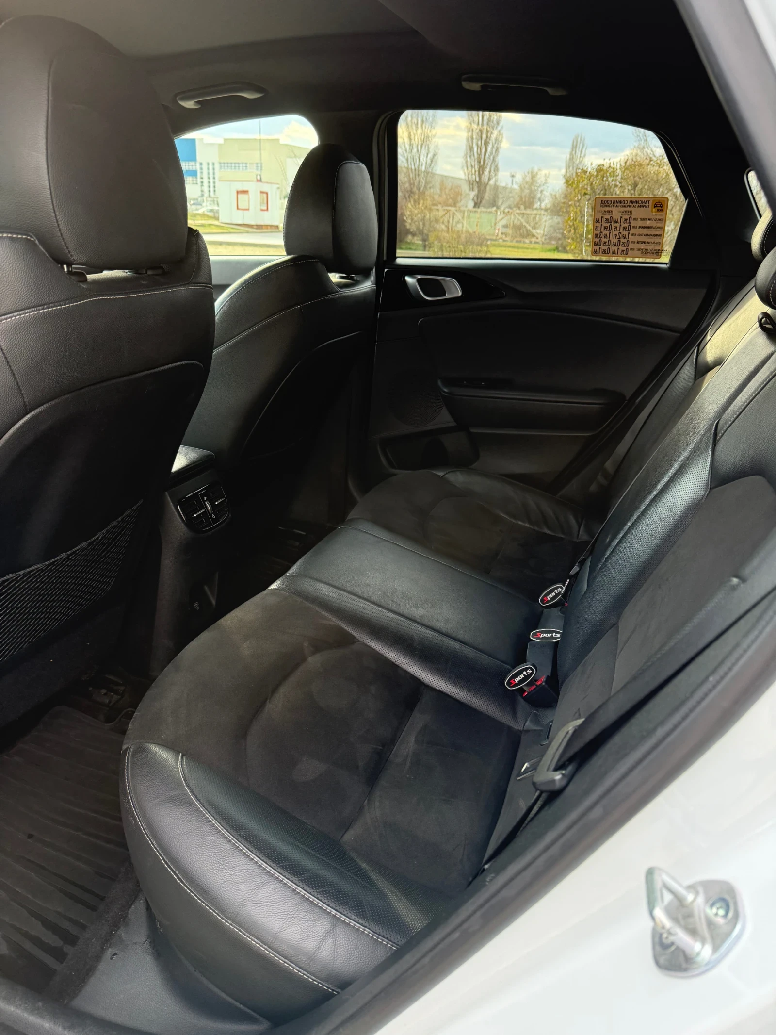 Kia Ceed Gt-Line 1.5T, снимка 8 - Автомобили и джипове - 54005311