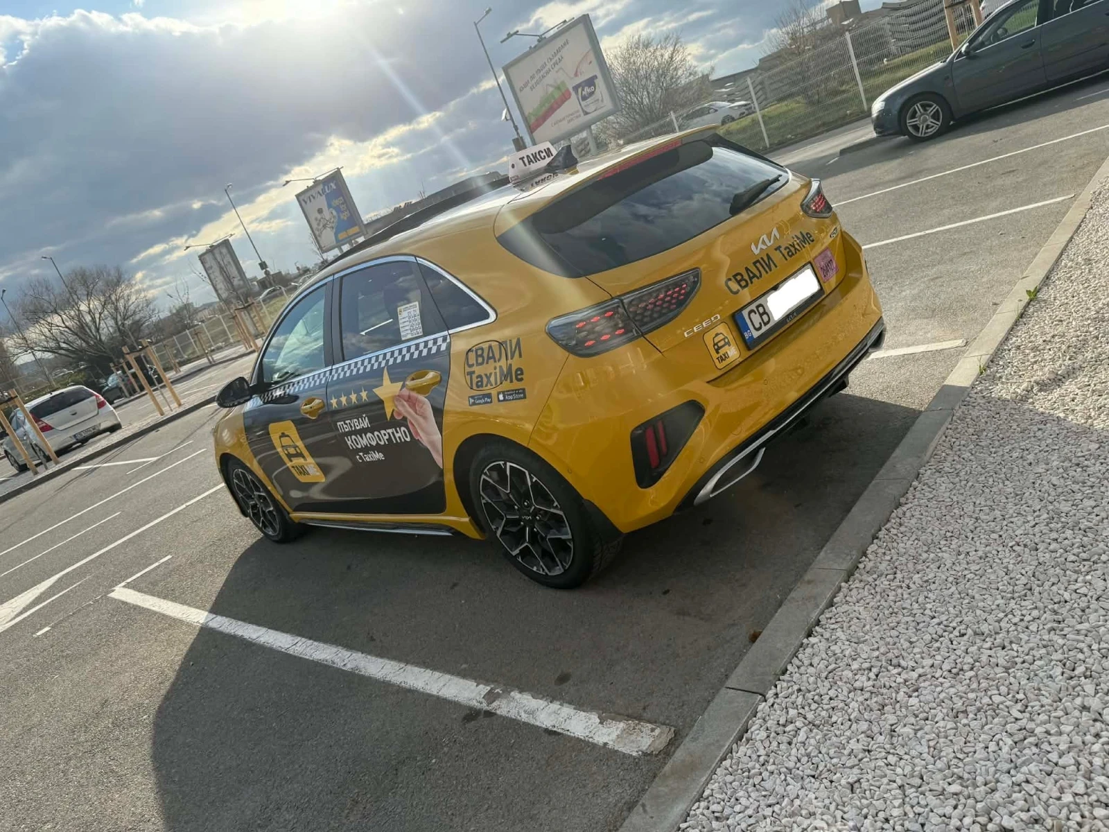 Kia Ceed Gt-Line 1.5T, снимка 4 - Автомобили и джипове - 54005311