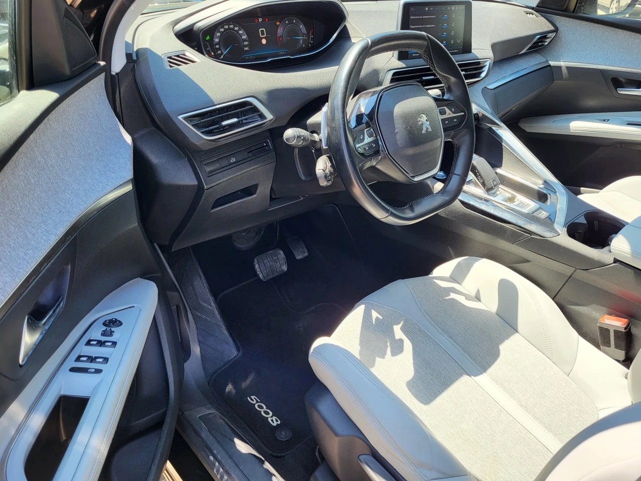 Peugeot 5008 GT, снимка 9 - Автомобили и джипове - 54136447