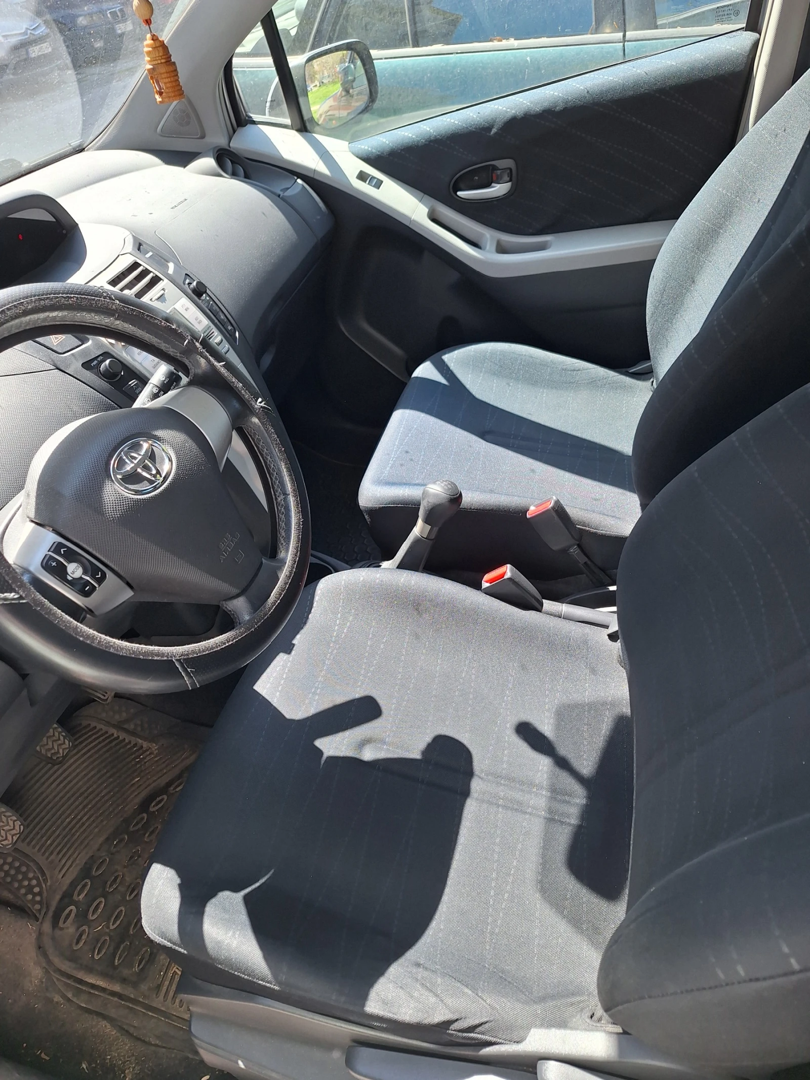 Toyota Yaris 1.3VVTI , снимка 4 - Автомобили и джипове - 54181182