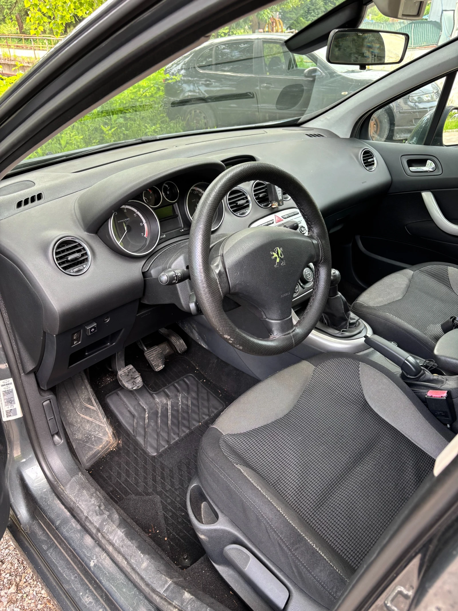 Peugeot 308 1.6 LPG, снимка 11 - Автомобили и джипове - 54808939