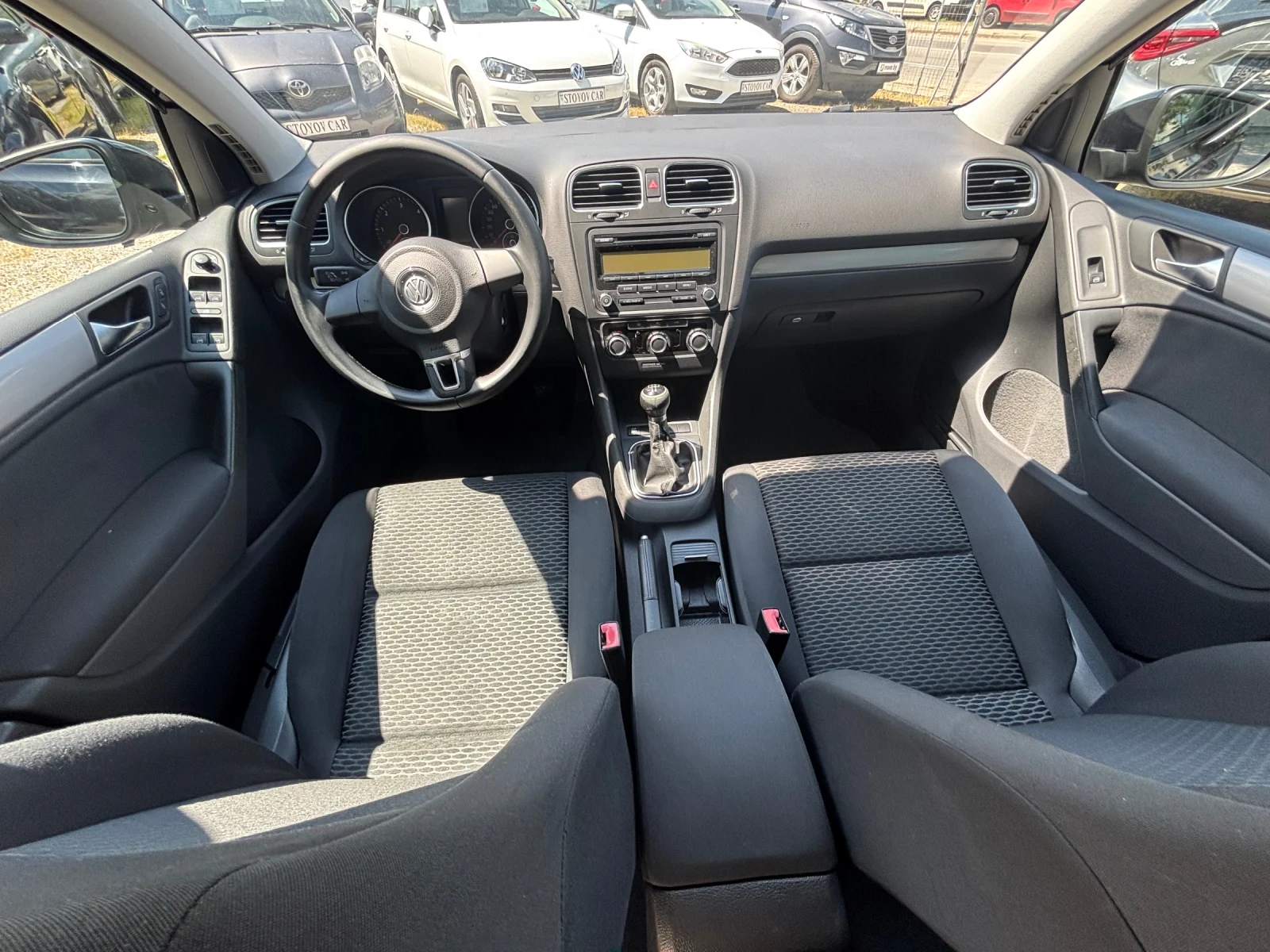 VW Golf 1.6TDI, снимка 10 - Автомобили и джипове - 54940494
