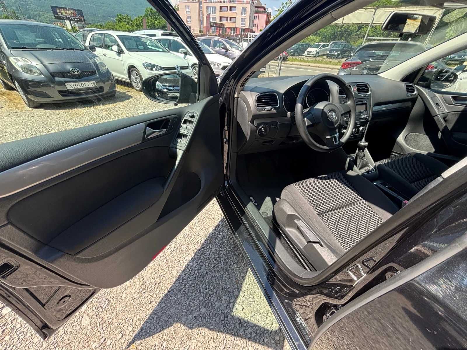 VW Golf 1.6TDI, снимка 12 - Автомобили и джипове - 54940494