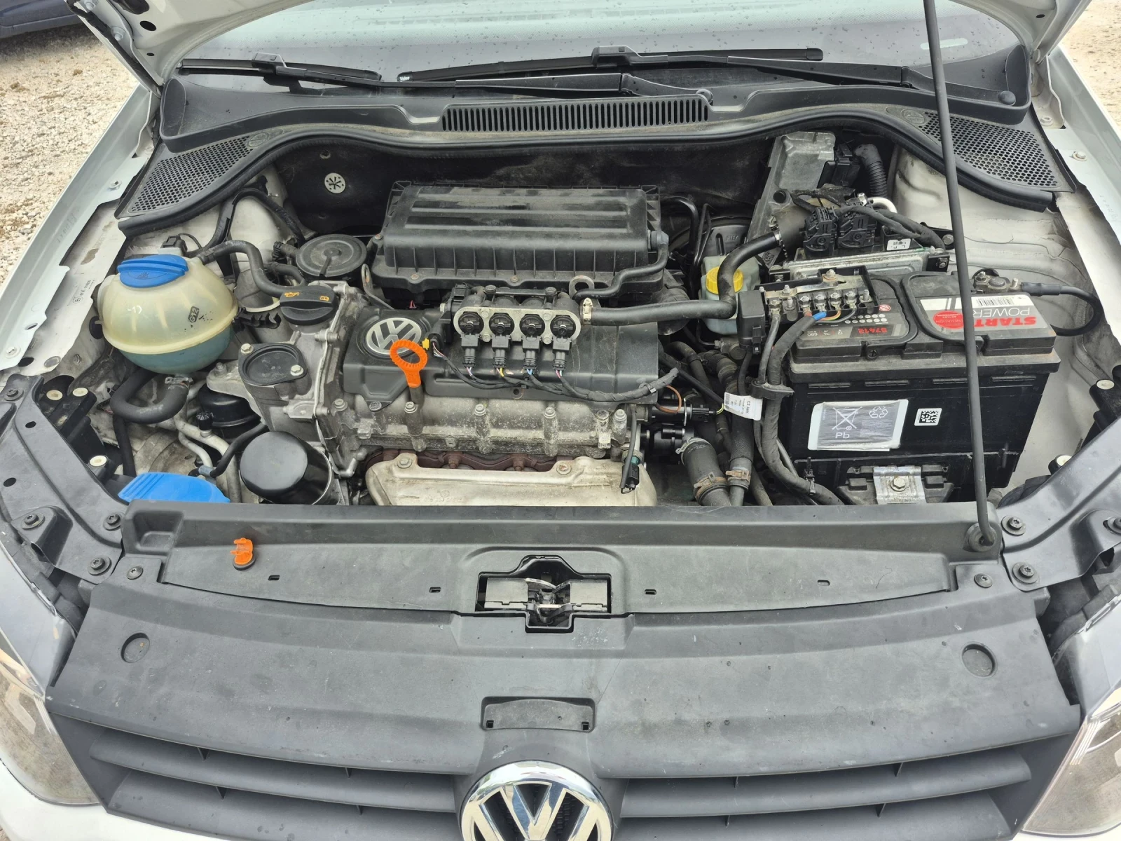 VW Polo 1.6FEIS.ГАЗ.НАВИ.ITALIA, снимка 14 - Автомобили и джипове - 55006157